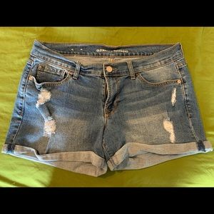 Old Navy boyfriend style denim shorts size 8